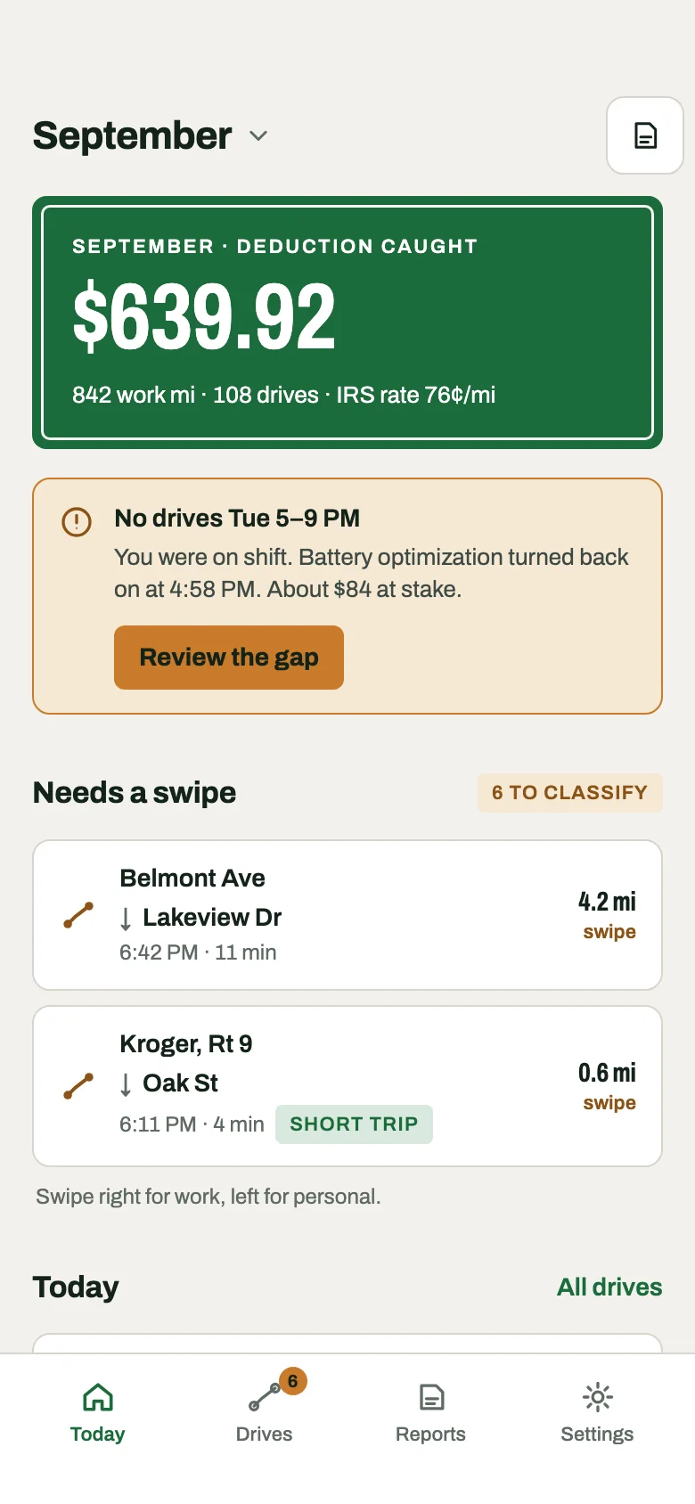 A gap in working hours with no drives, flagged in the app